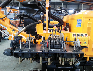 KGH4/YCH4型露天潛孔鉆車