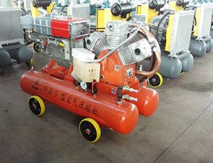 礦山及工程用活塞式柴油系列空氣壓縮機